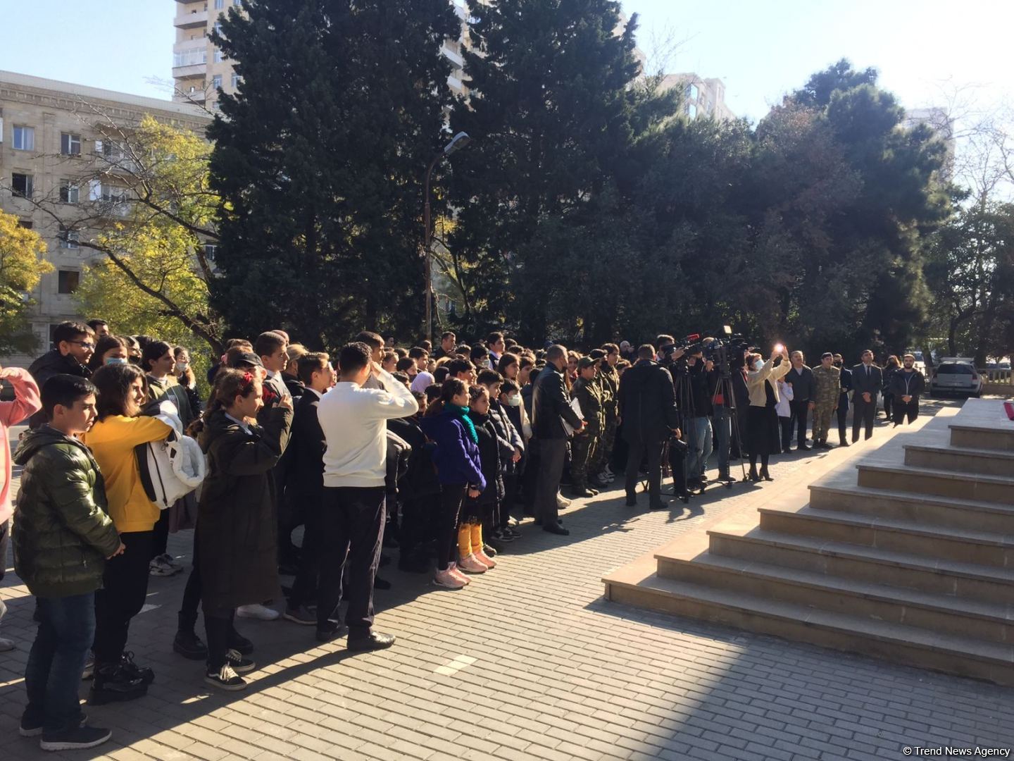 Vətən müharibəsi şəhidinin barelyefinin açılış mərasimi keçirilib (FOTO)