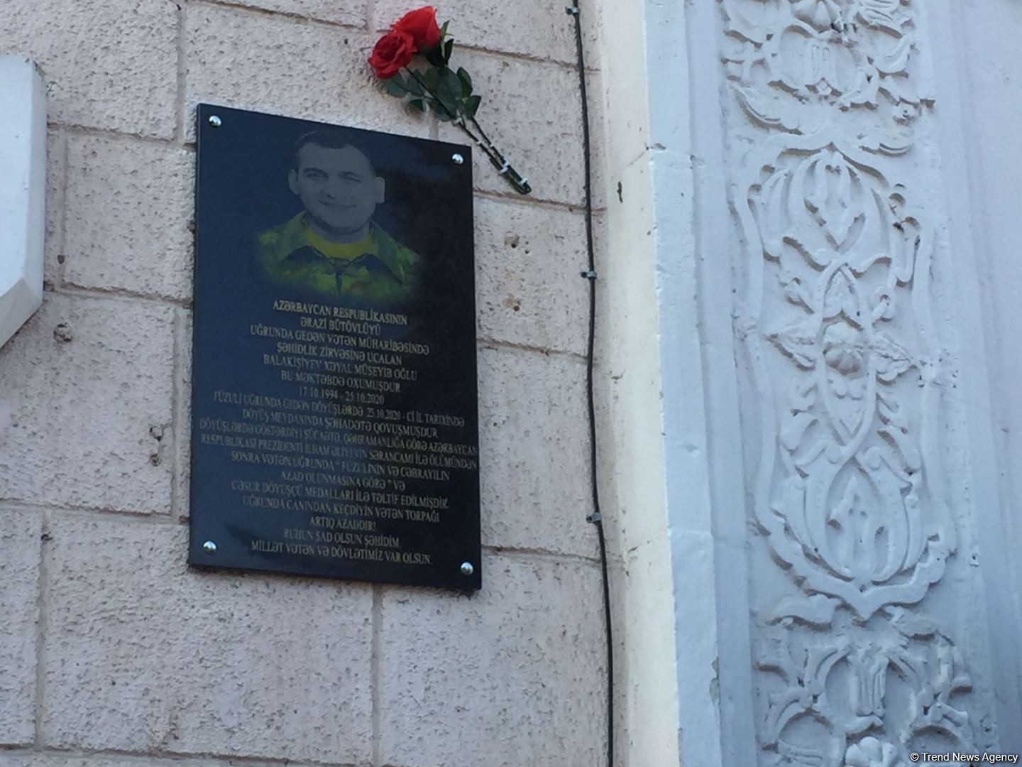 Vətən müharibəsi şəhidinin barelyefinin açılış mərasimi keçirilib (FOTO)