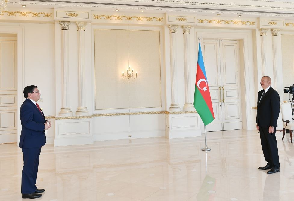 Prezident İlham Əliyev Çilinin ölkəmizdə yeni təyin olunmuş səfirinin etimadnaməsini qəbul edib (FOTO/VİDEO) (YENİLƏNİB)