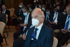 Nizami Gəncəvi Beynəlxalq Forumu işə başlayıb (FOTO)