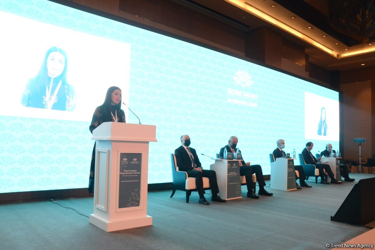 Nizami Gəncəvi Beynəlxalq Forumu işə başlayıb (FOTO)