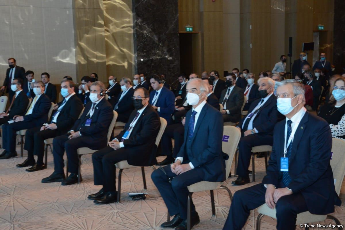 Nizami Gəncəvi Beynəlxalq Forumu işə başlayıb (FOTO)