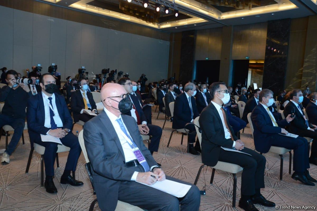 Nizami Gəncəvi Beynəlxalq Forumu işə başlayıb (FOTO)