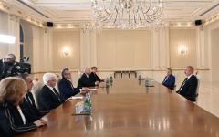 Prezident İlham Əliyev Rusiya Federasiyasının Elmlər Akademiyasının prezidentinin başçılıq etdiyi nümayəndə heyətini qəbul edib (FOTO/VİDEO)