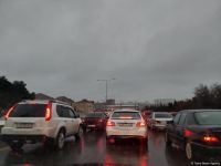 Bakı-Sumqayıt yolunda tıxac yaranıb (FOTO)