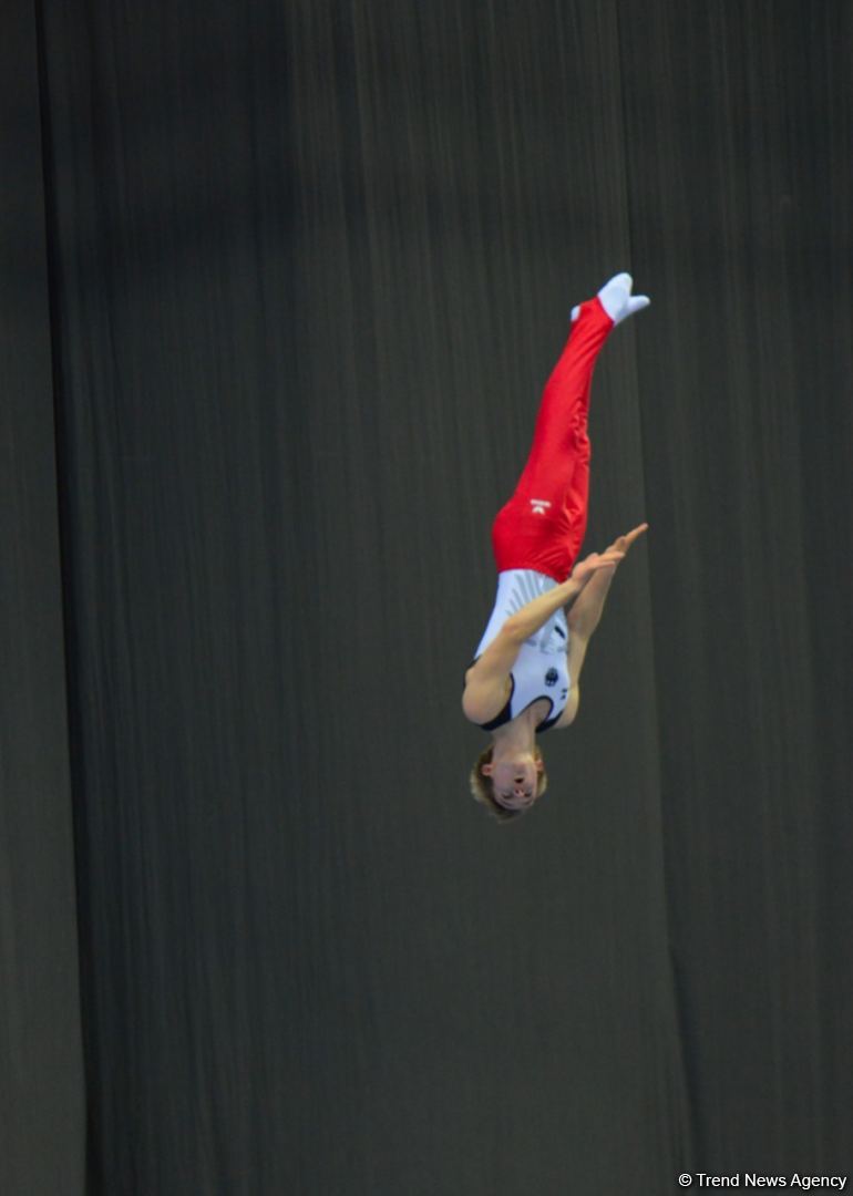 Milli Gimnastika Arenasında Batut Gimnastikası üzrə Dünya Yaş Qrupları Yarışları davam edir (FOTO)