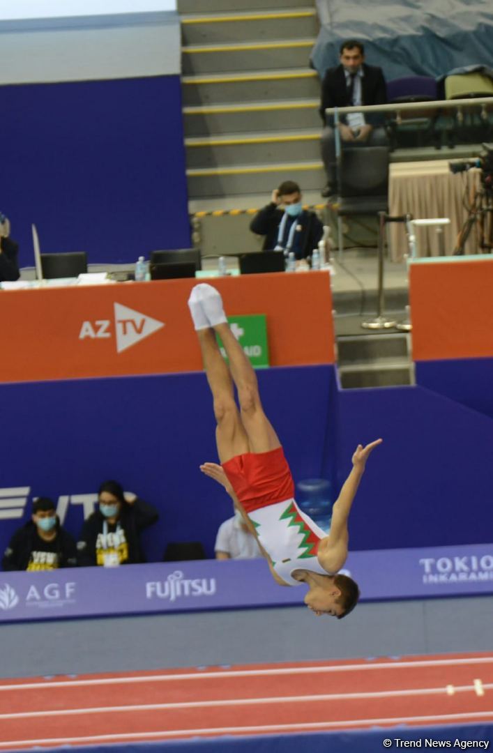 Milli Gimnastika Arenasında Batut Gimnastikası üzrə Dünya Yaş Qrupları Yarışları davam edir (FOTO)