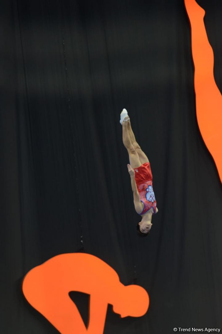Milli Gimnastika Arenasında Batut Gimnastikası üzrə Dünya Yaş Qrupları Yarışları davam edir (FOTO)