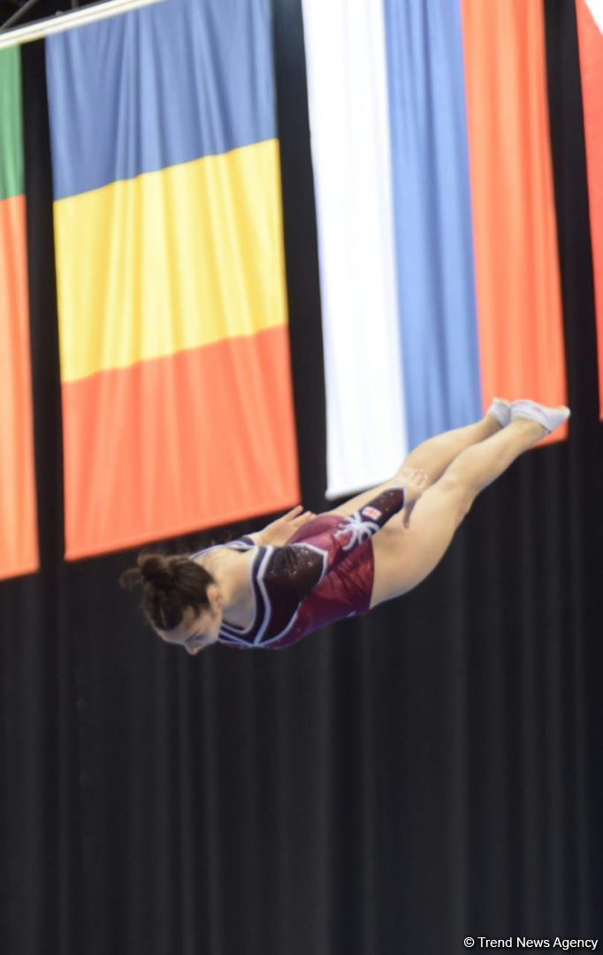 Milli Gimnastika Arenasında Batut Gimnastikası üzrə Dünya Yaş Qrupları Yarışları davam edir (FOTO)