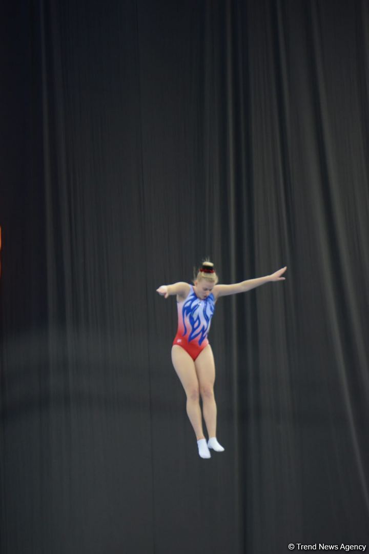 Milli Gimnastika Arenasında Batut Gimnastikası üzrə Dünya Yaş Qrupları Yarışları davam edir (FOTO)
