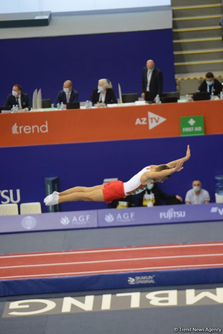 Milli Gimnastika Arenasında Batut Gimnastikası üzrə Dünya Yaş Qrupları Yarışları davam edir (FOTO)