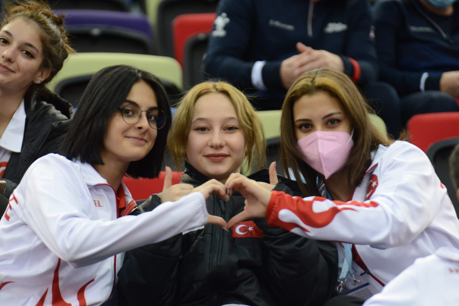 Bakıda batut gimnastikası və tamblinq üzrə Dünya Yaş Qrupları yarışlarının üçüncü gününün ən gözəl anları (FOTO)