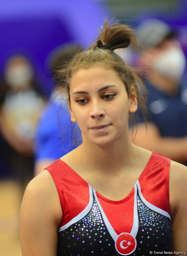 Milli Gimnastika Arenasında Batut Gimnastikası üzrə Dünya Yaş Qrupları Yarışları davam edir (FOTO)