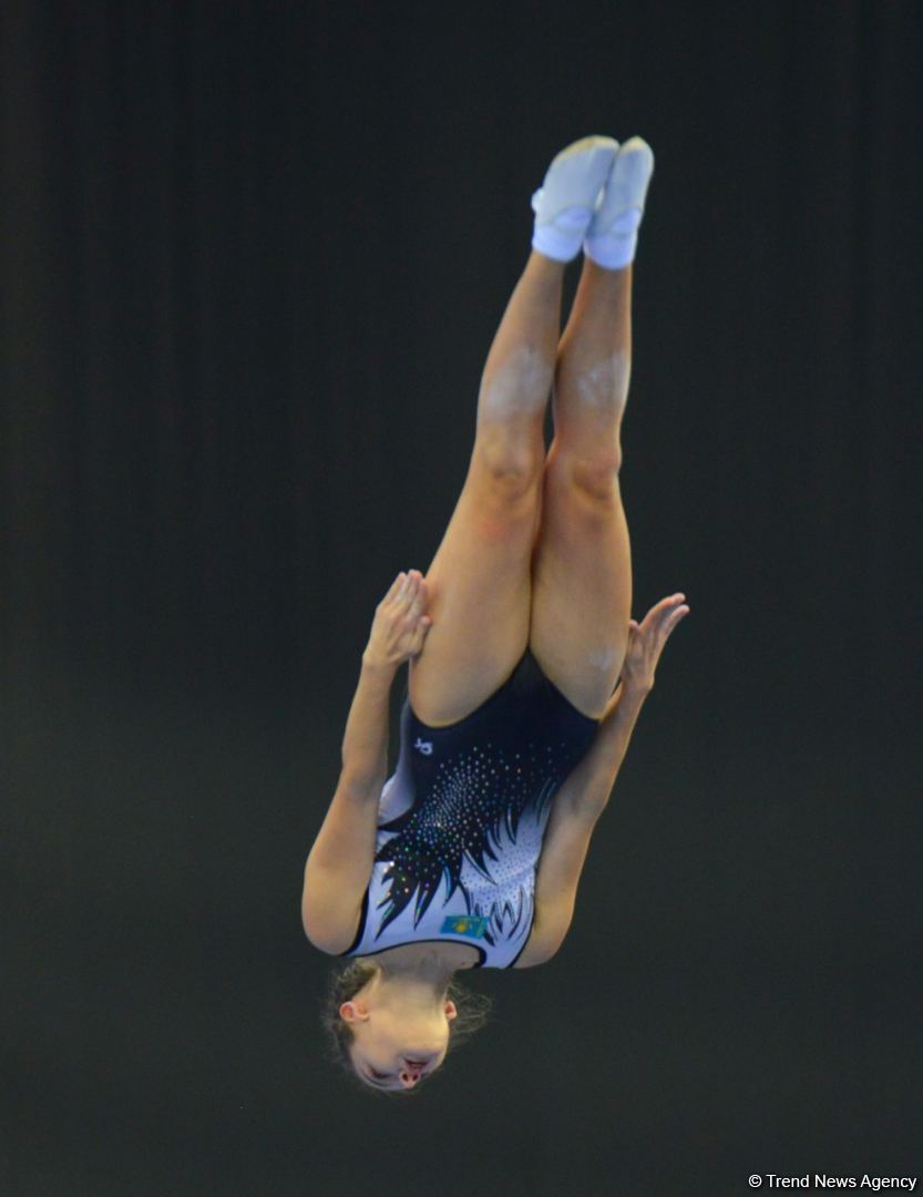 Milli Gimnastika Arenasında Batut Gimnastikası üzrə Dünya Yaş Qrupları Yarışları davam edir (FOTO)