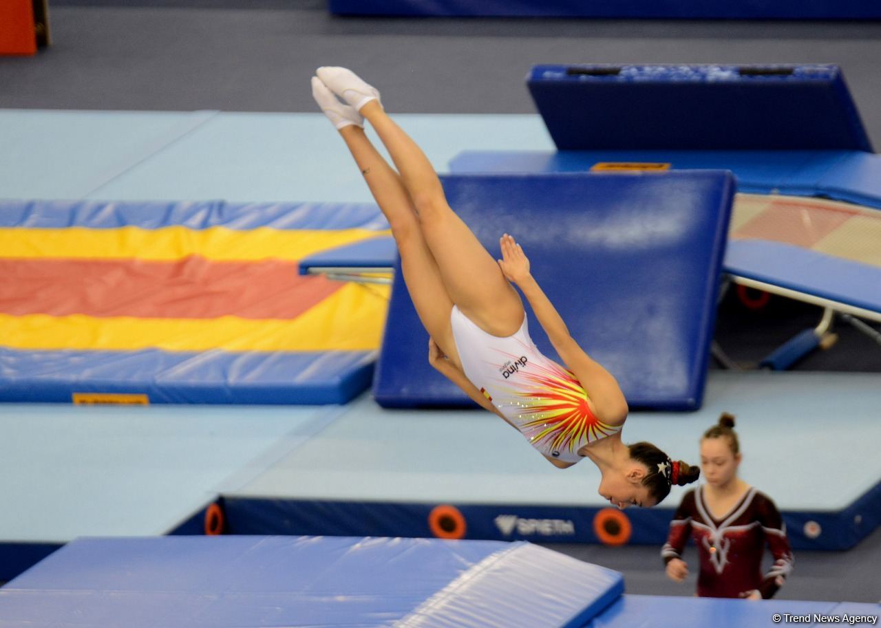 Bakıda Batut Gimnastikası üzrə 28-ci Dünya Yaş Qrupları Yarışlarının ikinci günü start götürüb (FOTO)