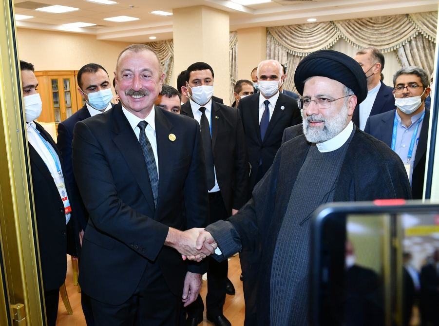 Prezident İlham Əliyevin İran Prezidenti Seyid İbrahim Rəisi ilə görüşü olub (FOTO/VİDEO) (YENİLƏNİB-2)
