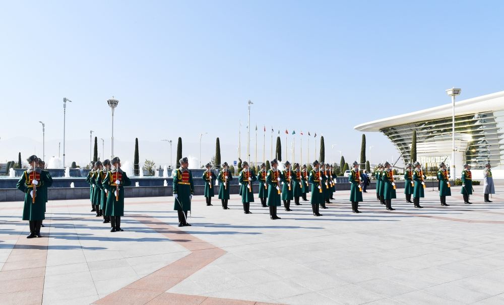 Azərbaycan Prezidenti İlham Əliyev Türkmənistana səfərə gəlib (FOTO/VİDEO) (YENİLƏNİB)