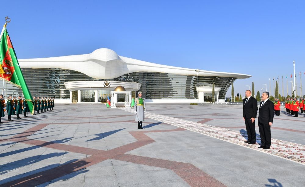 Azərbaycan Prezidenti İlham Əliyev Türkmənistana səfərə gəlib (FOTO/VİDEO) (YENİLƏNİB)