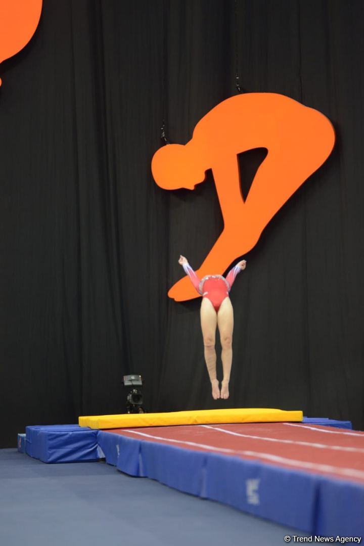 Bakıda batut gimnastikası və tamblinq üzrə Dünya Yaş Qrupu Yarışlarının final gününün ən yaxşı anları (FOTO)