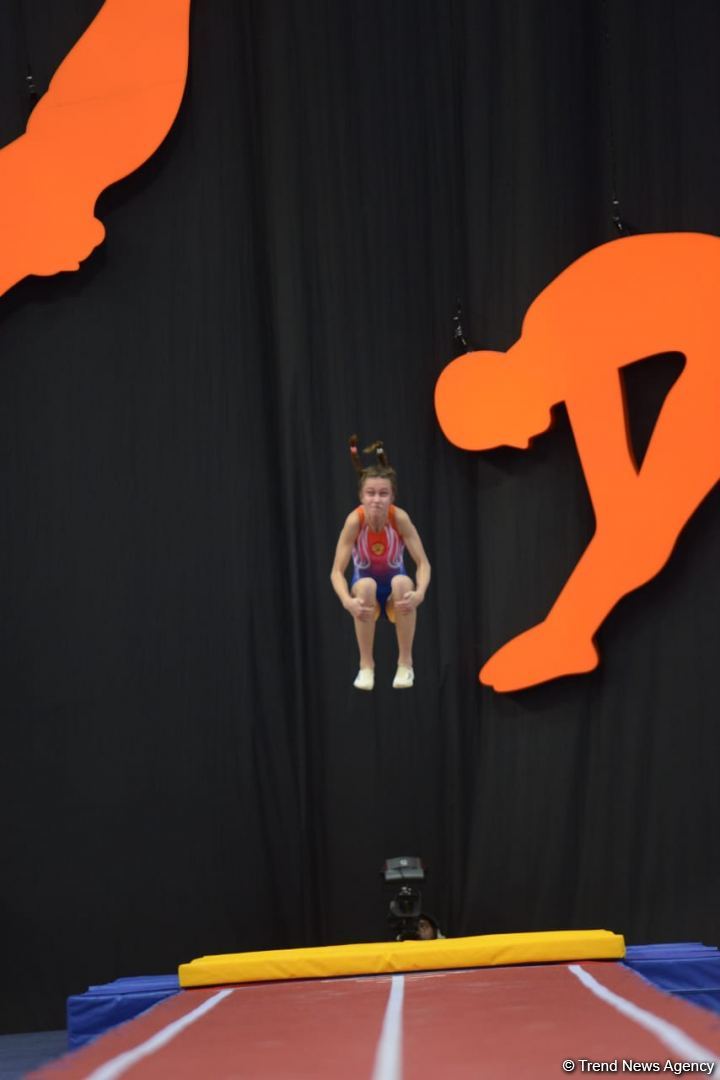 Bakıda batut gimnastikası və tamblinq üzrə Dünya Yaş Qrupu Yarışlarının final gününün ən yaxşı anları (FOTO)