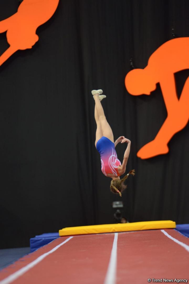 Bakıda batut gimnastikası və tamblinq üzrə Dünya Yaş Qrupu Yarışlarının final gününün ən yaxşı anları (FOTO)