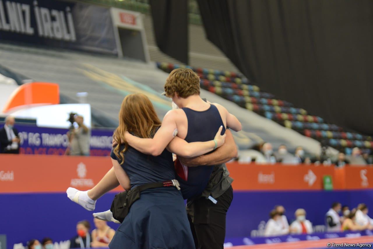 Bakıda batut gimnastikası və tamblinq üzrə Dünya Yaş Qrupu Yarışlarının final gününün ən yaxşı anları (FOTO)