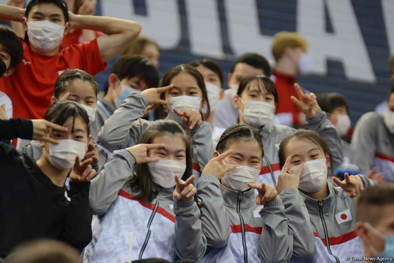 Bakıda batut gimnastikası və tamblinq üzrə Dünya Yaş Qrupu Yarışlarının final gününün ən yaxşı anları (FOTO)