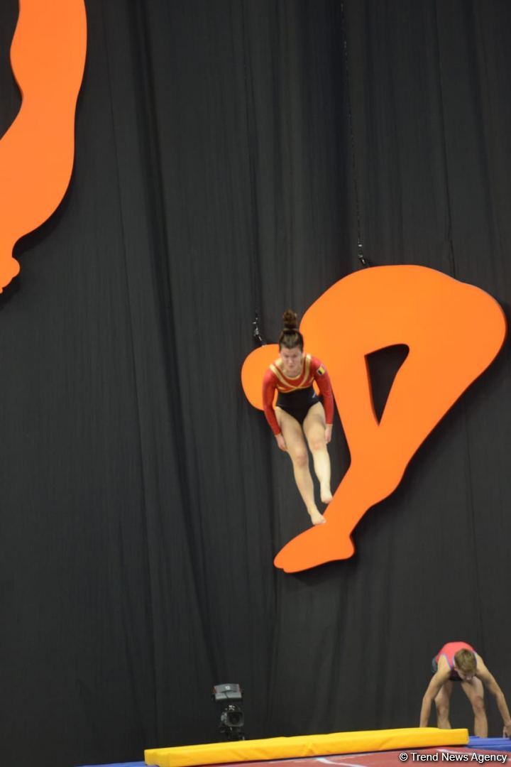 Bakıda batut gimnastikası və tamblinq üzrə Dünya Yaş Qrupu Yarışlarının final gününün ən yaxşı anları (FOTO)
