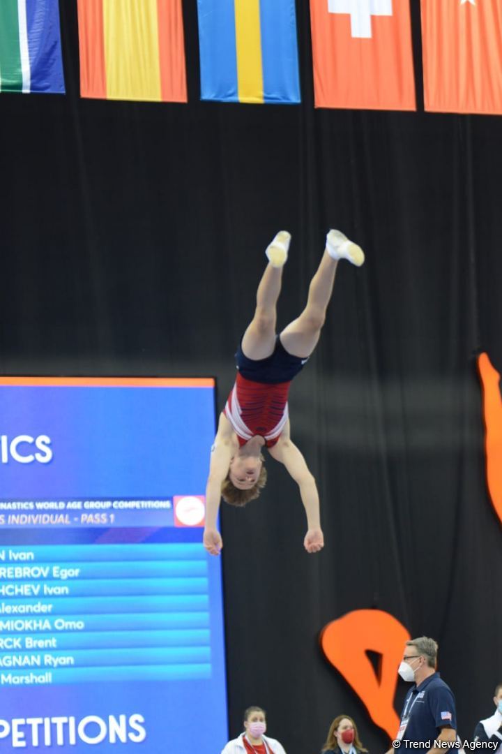 Bakıda batut gimnastikası və tamblinq üzrə Dünya Yaş Qrupu Yarışlarının final gününün ən yaxşı anları (FOTO)