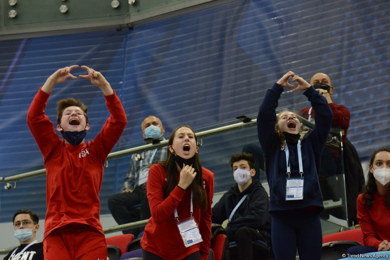 Bakıda batut gimnastikası və tamblinq üzrə Dünya Yaş Qrupu Yarışlarının final gününün ən yaxşı anları (FOTO)