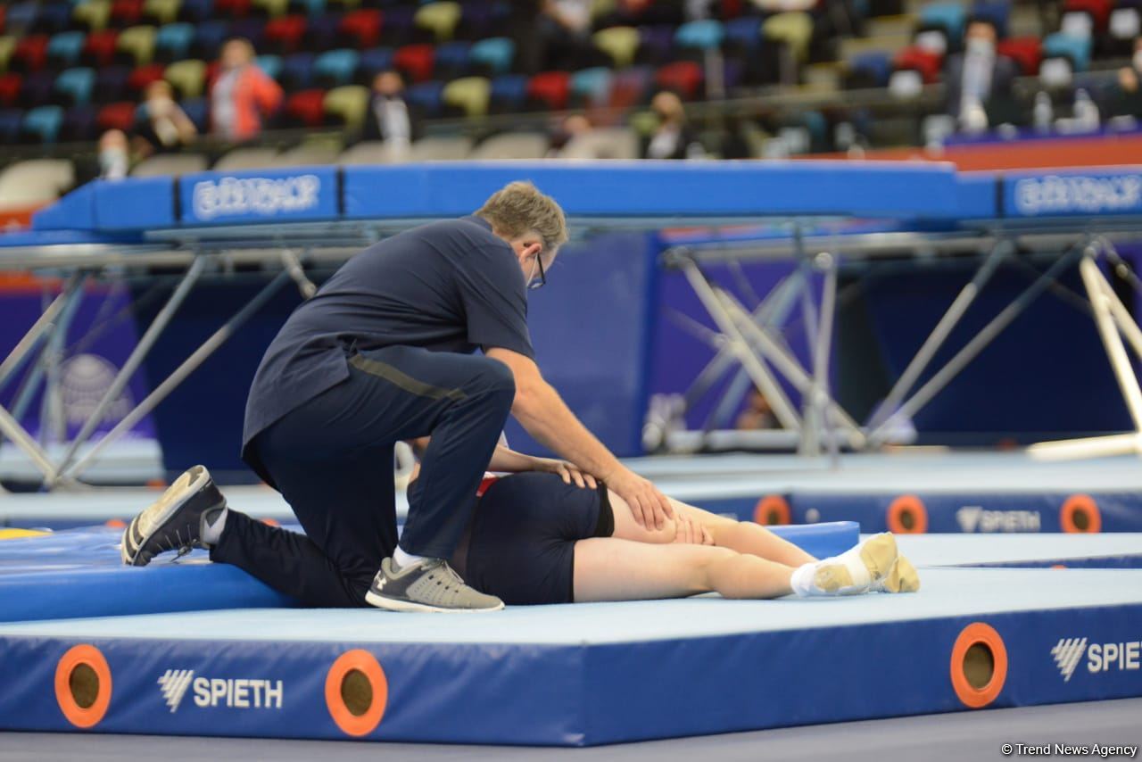 Bakıda batut gimnastikası və tamblinq üzrə Dünya Yaş Qrupu Yarışlarının final gününün ən yaxşı anları (FOTO)
