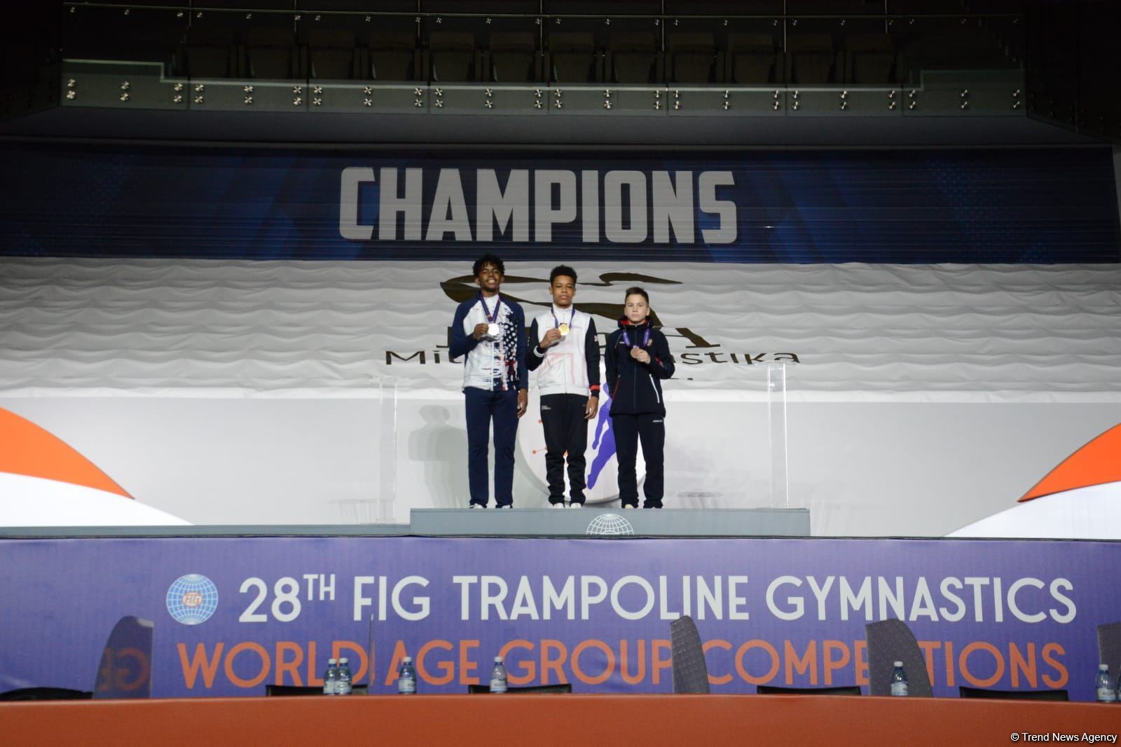 Batut gimnastikası və tamblinq üzrə Dünya Yaş Qrupu Yarışlarının final gününün qaliblərinin mükafatlandırılması mərasimi keçirilib