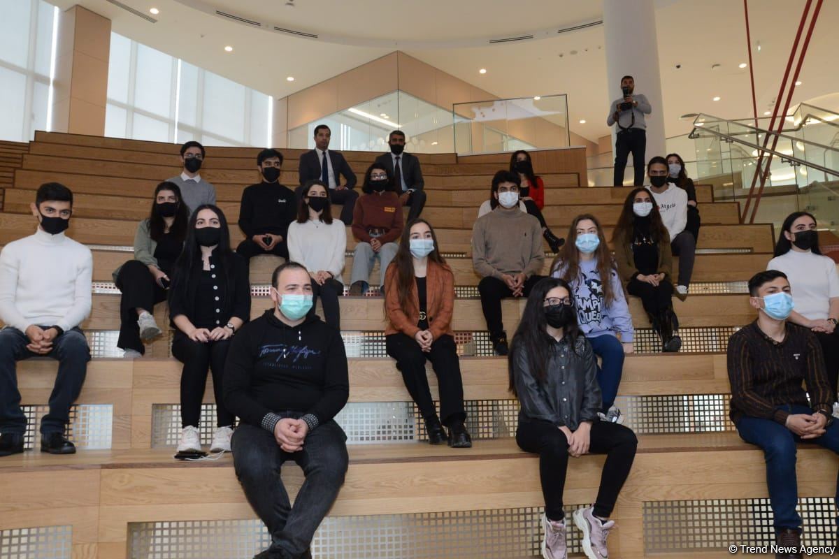 MEDİA və ADA Universiteti gənc jurnalistlər üçün seminarlara başlayıb (FOTO)