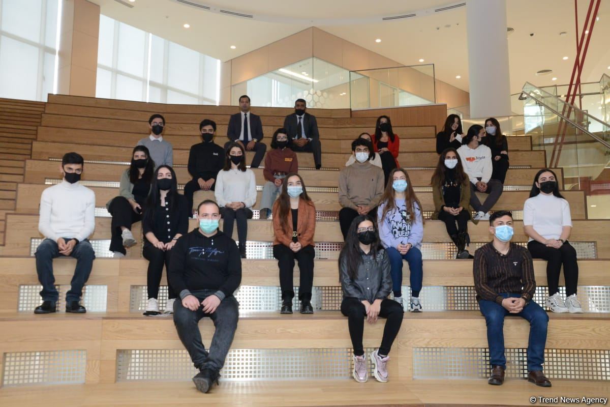 MEDİA və ADA Universiteti gənc jurnalistlər üçün seminarlara başlayıb (FOTO)