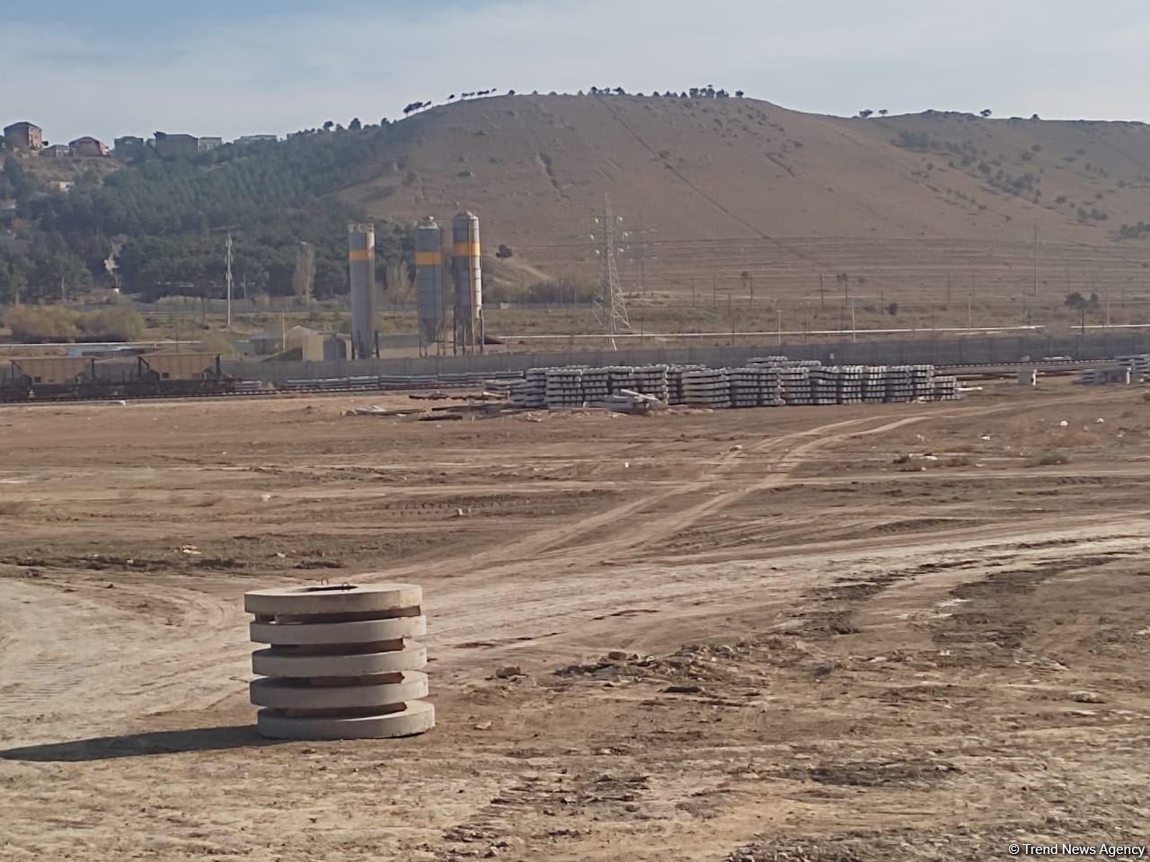 Metronun daha bir deposunun inşasında birinci mərhələ davam edir (FOTO)