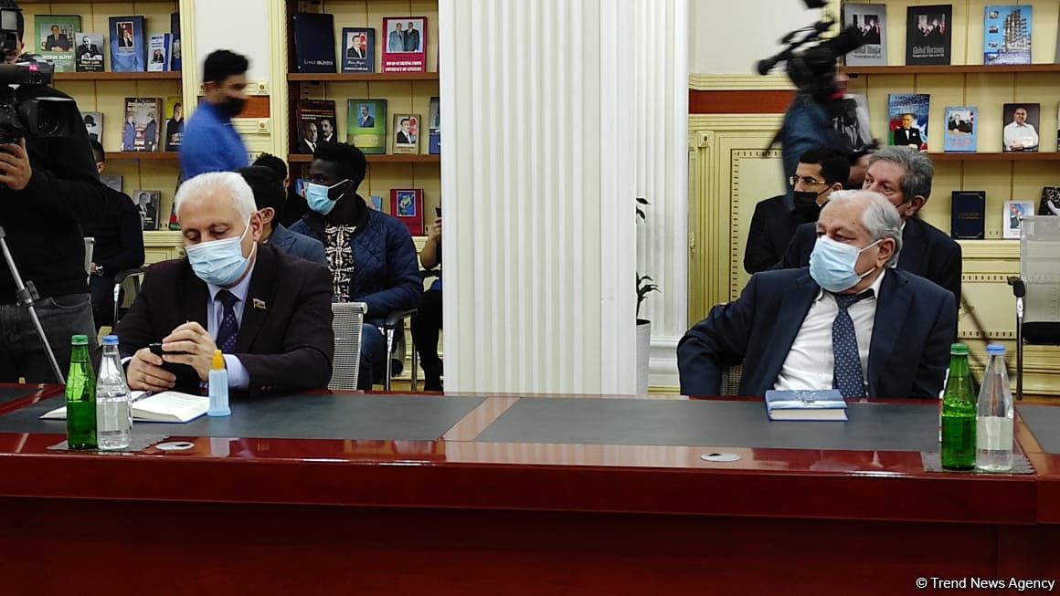 Misirli tədqiqatçının Vətən müharibəsinə aid kitabının təqdimatı keçirilib (FOTO)