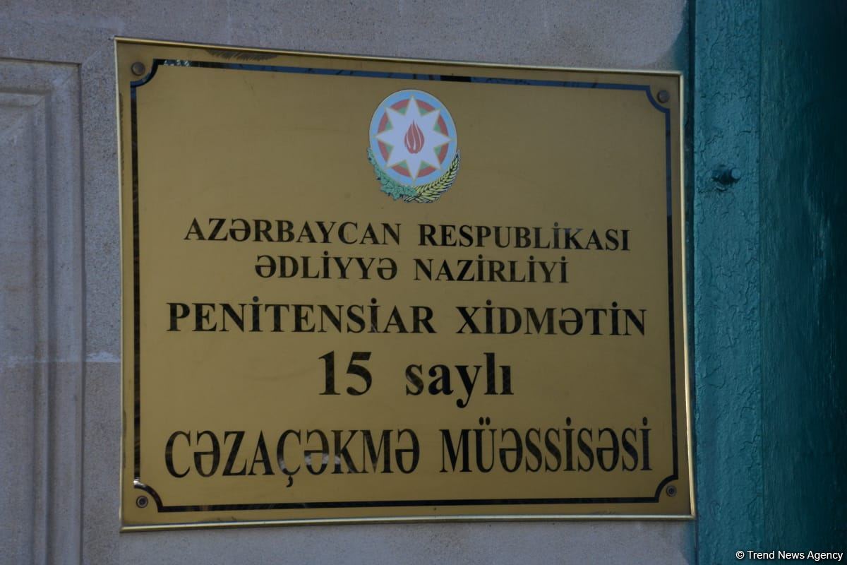 15 saylı cəzaçəkmə müəssisəsindən 7 məhkum azadlığa buraxılıb (FOTO)
