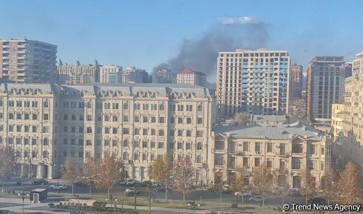 Bakının mərkəzində yanğın olub