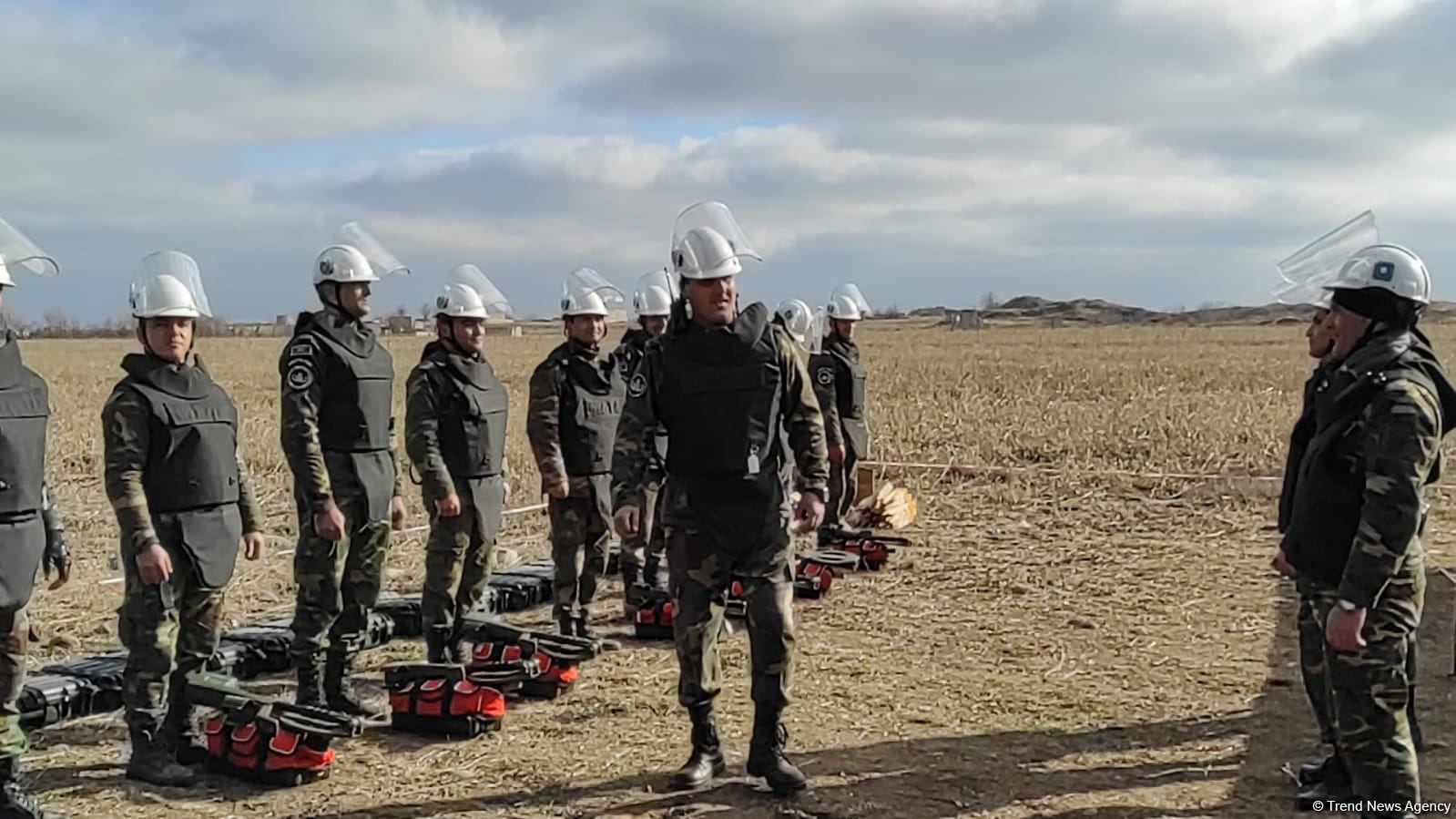FHN minalarla bağlı vətəndaşlara çağırış edib (FOTO/VİDEO)
