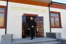 Prezident İlham Əliyev və Birinci xanım Mehriban Əliyeva Qonaqkənd qəsəbəsinin sakinləri ilə görüşüblər (YENİLƏNİB) (FOTO/VİDEO)