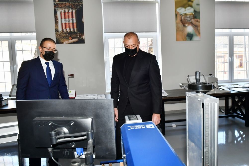 Prezident İlham Əliyev və Birinci xanım Mehriban Əliyeva “Quba ABAD Factory” müəssisəsinin açılışında iştirak ediblər (FOTO/VİDEO) (YENİLƏNİB)