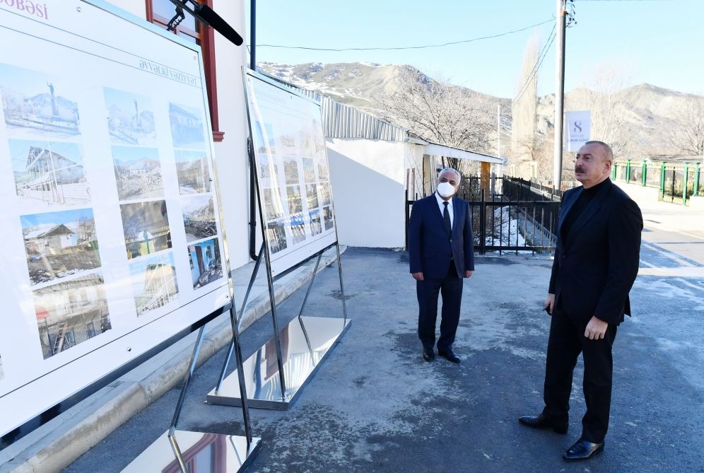 Prezident İlham Əliyev və Birinci xanım Mehriban Əliyeva Qonaqkənd qəsəbəsinin sakinləri ilə görüşüblər (YENİLƏNİB) (FOTO/VİDEO)