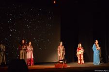 Mərhəmət və ümid işığı... Bakı Bələdiyyə Teatrının kollektivi "Sonsuz Tanrı məhəbbəti" tamaşasını təqdim edib (FOTO)