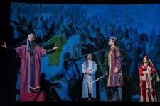 Mərhəmət və ümid işığı... Bakı Bələdiyyə Teatrının kollektivi "Sonsuz Tanrı məhəbbəti" tamaşasını təqdim edib (FOTO)