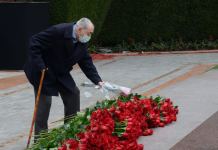 Azərbaycan xalqı ulu öndər Heydər Əliyevin xatirəsini dərin hörmət və ehtiramla yad edir (FOTO)