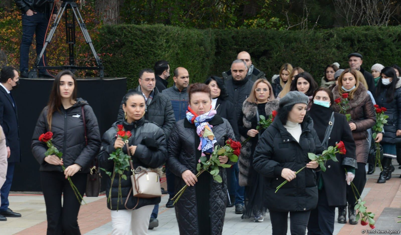 Azərbaycan xalqı ulu öndər Heydər Əliyevin xatirəsini dərin hörmət və ehtiramla yad edir (FOTO)