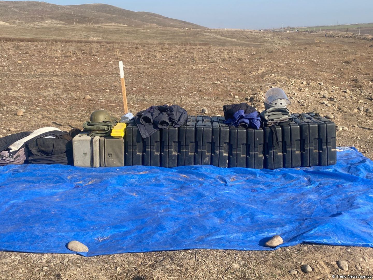 Horadiz-Ağbənd yolunun 190 hektarı mina və PHS-lərdən tam təmizlənib (FOTO)