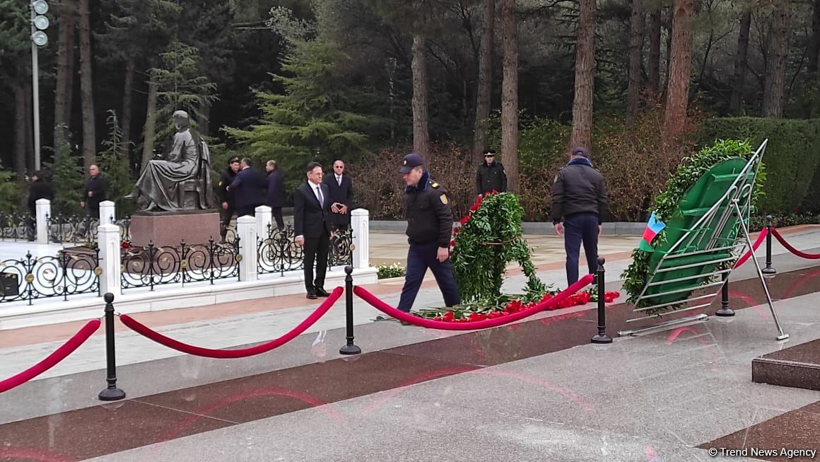 Müdafiə Sənayesi Nazirliyinin əməkdaşları peşə bayramını qeyd edirlər (FOTO)