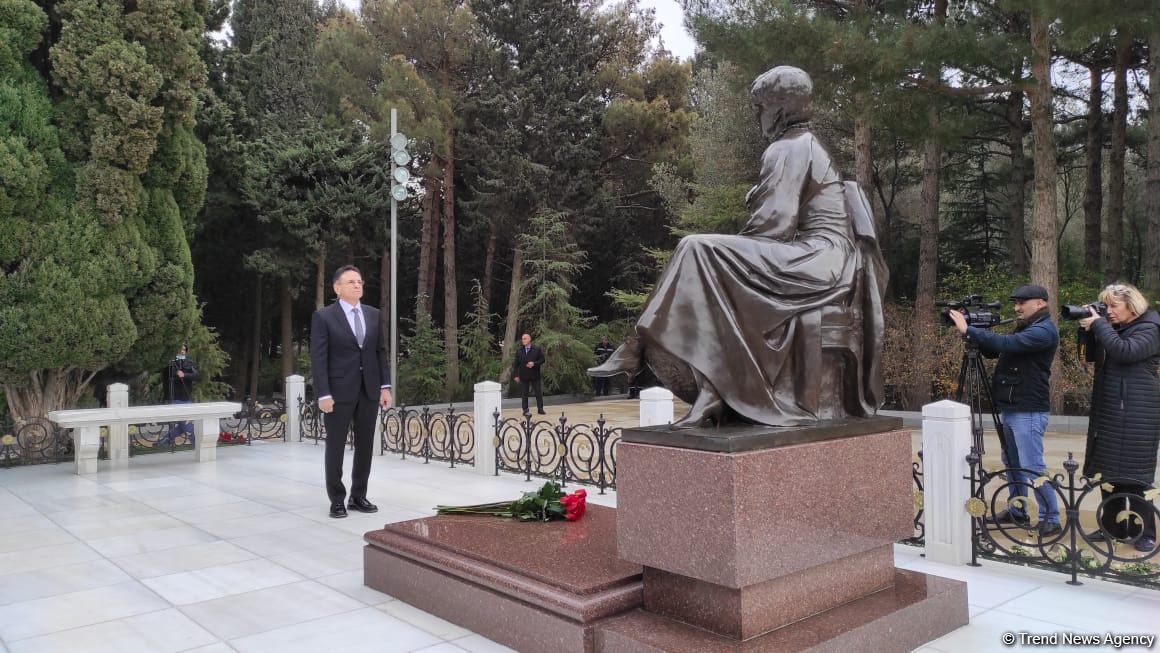 Müdafiə Sənayesi Nazirliyinin əməkdaşları peşə bayramını qeyd edirlər (FOTO)