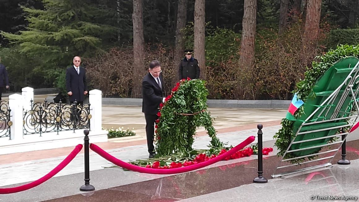 Müdafiə Sənayesi Nazirliyinin əməkdaşları peşə bayramını qeyd edirlər (FOTO)